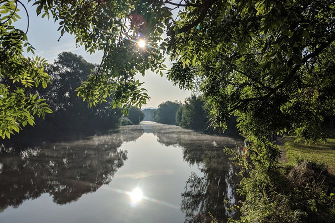 1:1 Private Paddleboarding Tour For Beginners on The River Avon - Learning to stand without rushing