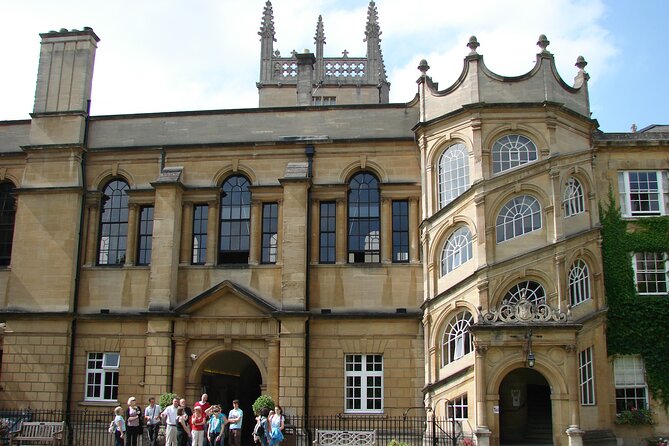 1.5-hour Oxford City and University Walking Tour - A Local Guide Makes the Difference