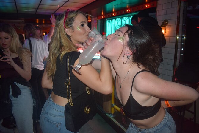 1 Big Night Out Weekday Pub Crawl - Leicester Square: Simmons or Ruby Blue