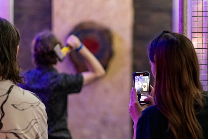 1 hour Private Axe Throwing Experience in Eastbourne - What the Eastbourne axe throwing session is really like