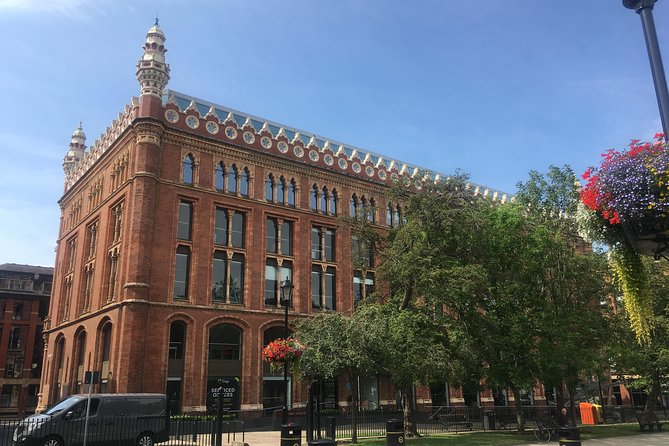 2 Hour Leeds Highlights Walking Tour - Victoria Leeds: two very different arcade experiences