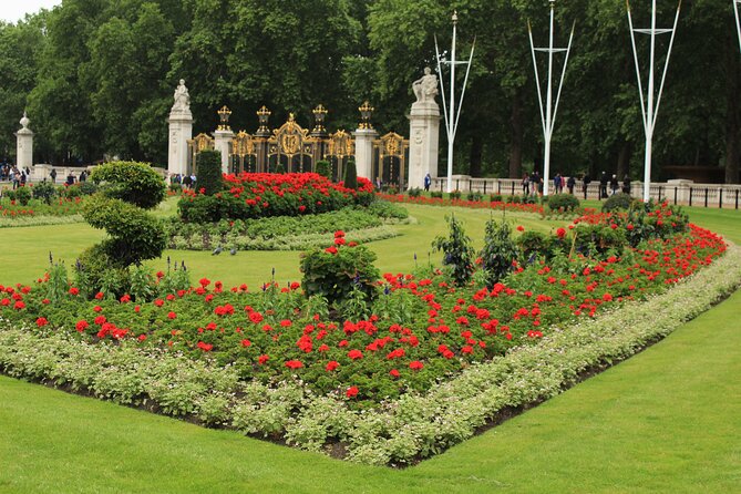 2 Hour Walking Tour from Buckingham Palace to Big Ben - Horse Guards Parade and Whitehall’s official face