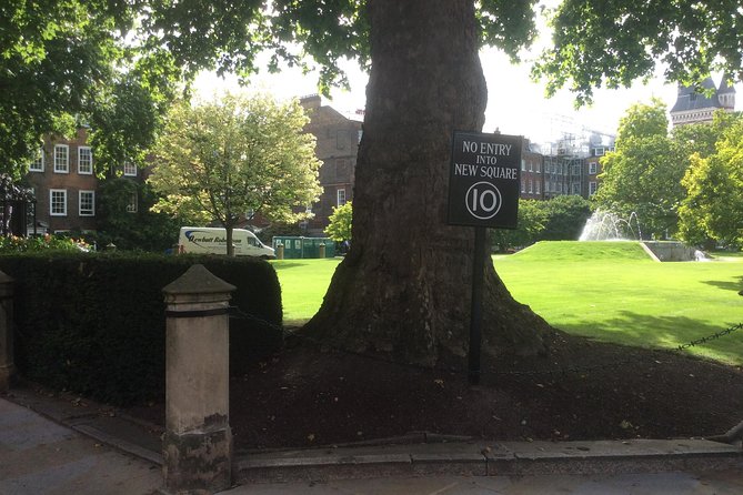 3 Hour Private Downton Abbey London Locations Walking Tour - Albert Memorial and Wellington Arch