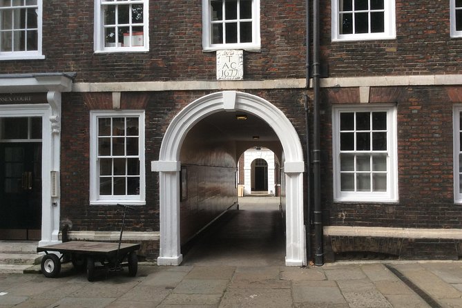 3 Hour Private Downton Abbey London Locations Walking Tour - Whitehall, Horse Guards Parade, and St. James’s Park