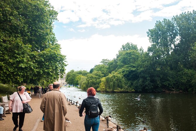3-Hour Private Guided Walking Tour of London - Buckingham Palace and the royal quarter