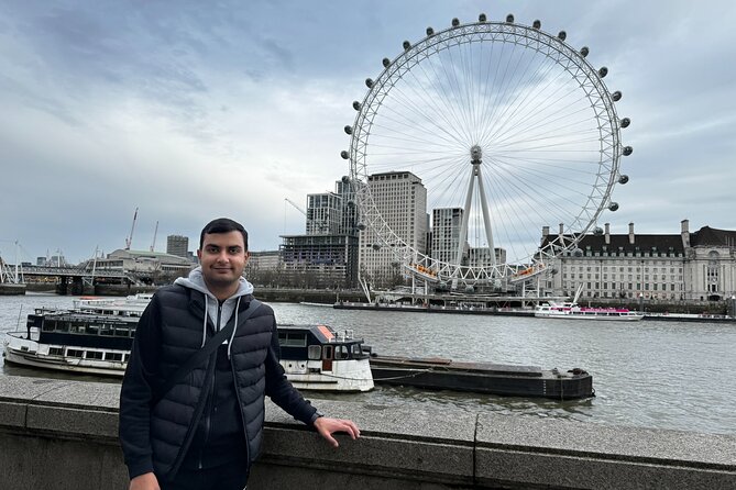 30 Major London Attractions Walking Tour With Photos - The National Gallery and Trafalgar Square