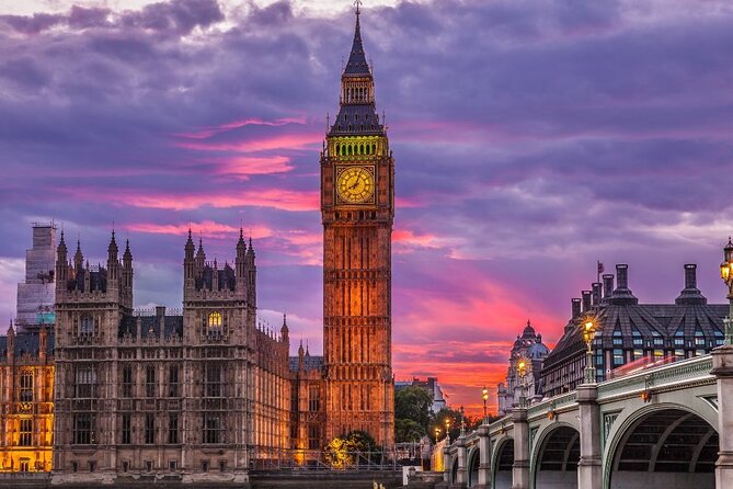 4-Hour Private Guided Tour of London on a Classic Itinerary - St. James’s Park and the walk to Buckingham Palace