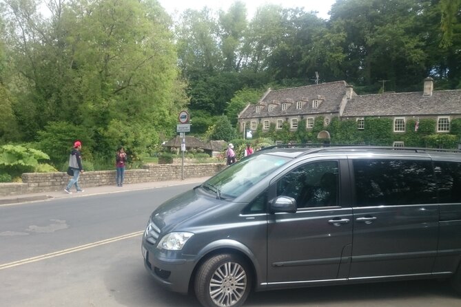 4 Hours Classic London Tour in a Private Vehicle - Buckingham Palace and the royal photo stop