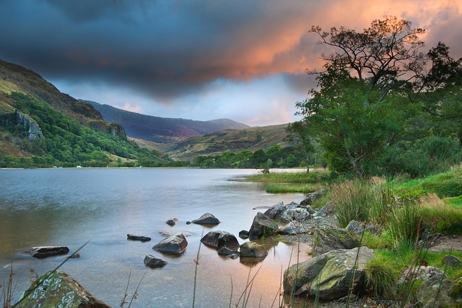 5-Day Discover Wales Small-Group Tour from London - Day 2: Beddgelert and mighty Harlech Castle