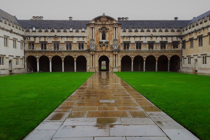 90 Minute Classic Walking Tour of Oxford - Starting at the Martyrs’ Memorial