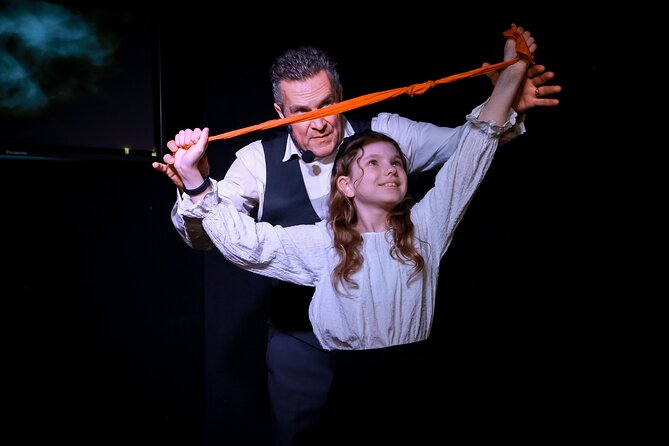 90 Minute Family Close-Up Magic and illusionism Show in Blackpool - What the House of Secrets experience is like