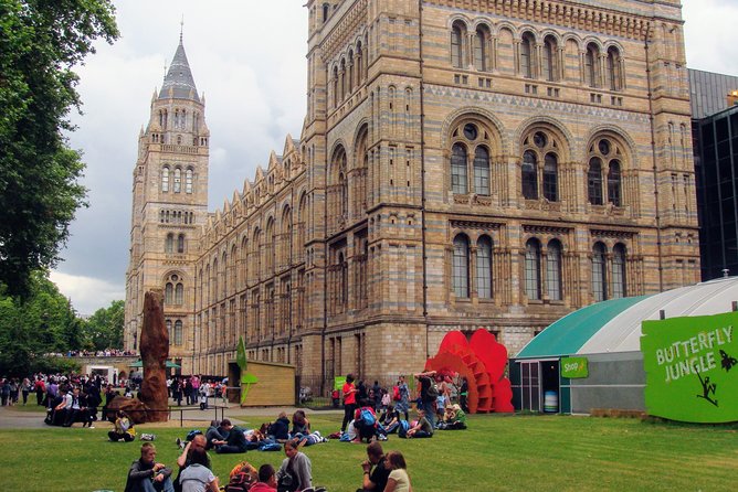 A Day at the Museum - Natural History Museum London - Why a guided visit helps at this museum