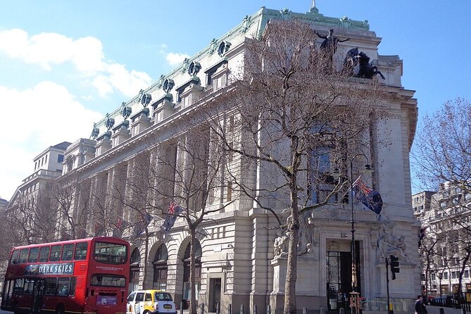 A Muggle's Guide to Harry Potter Walking Tour in London - Trafalgar Square and the Dementor attack