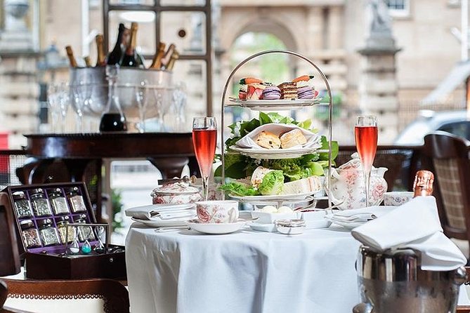Afternoon Tea at The Rubens at the Palace, Buckingham Palace - What arrives on the Royal Afternoon Tea stand