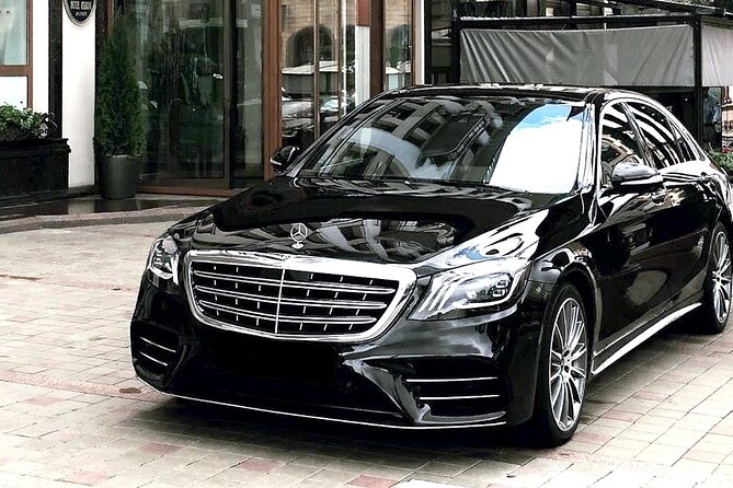 Airport Transfer: Heathrow Airport LHR to London by Luxury Car - Why the Private Car Can Be Worth $162.91