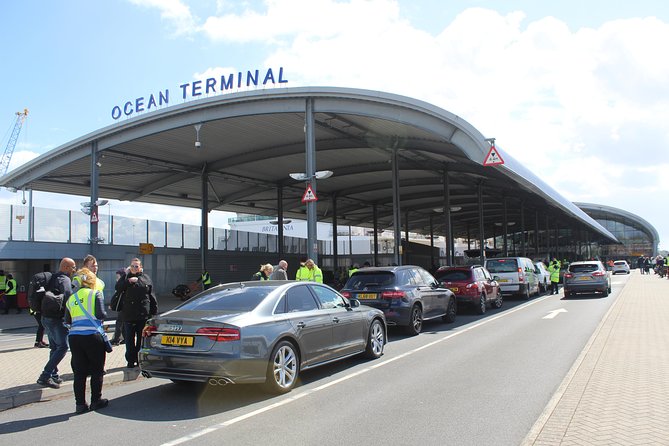 Arrival / Departure Private Transfer Heathrow Airport to Southampton Cruise Port - Cars, luggage, and group size