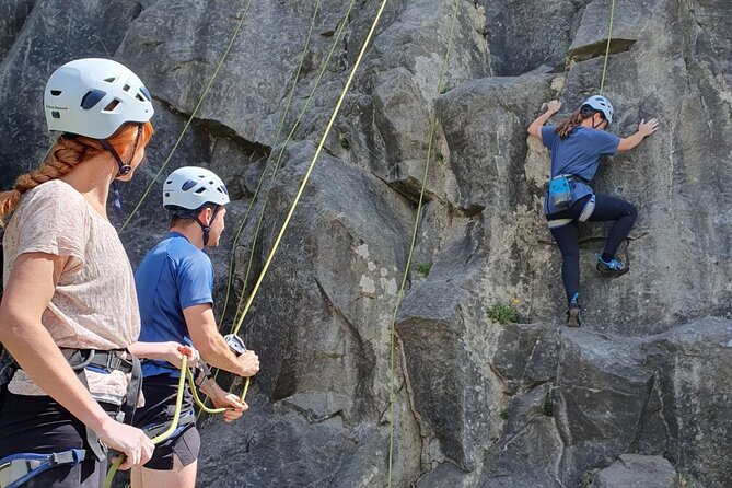 Avon Gorge Rock Climbing Experiences - Climbing the 30-metre Idleburger Buttress