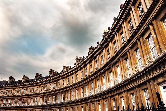 Bad of Bath fun Walking Tour of Bath - Pulteney Bridge and the city’s changing character