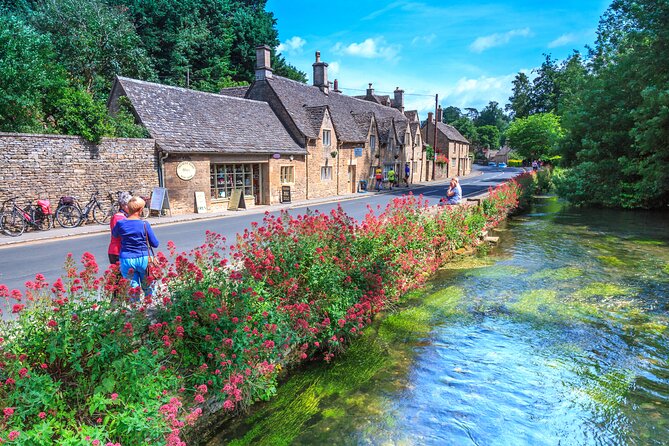 Bath and Cotswolds Guided Tour from London - The guide can make or break the day