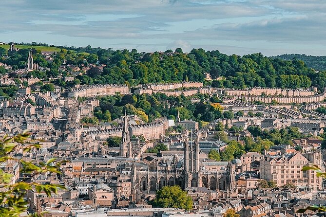 Bath Bridgerton walking tour of filming location with Mobile App - Starting at Abbey Churchyard in Central Bath
