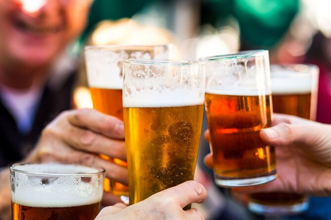 Bath: Local Pubs & Historic Sights Walking Tour (3h) - Royal Crescent, Queen Square, and the first pause