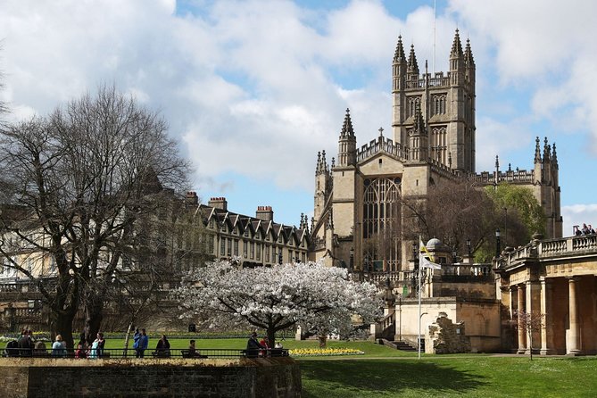Bath Private Family Tour With Bath University Guide - Theatre Royal and Bath’s medical past