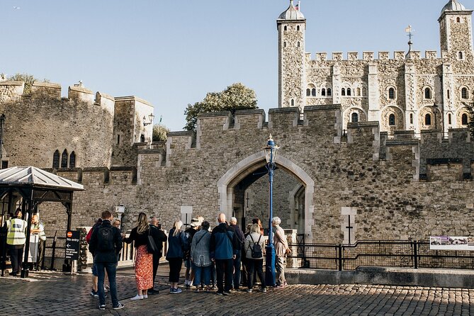 Best of London Tour - Crown Jewels, River Cruise & History Walk - Westminster Abbey and the story of royal power