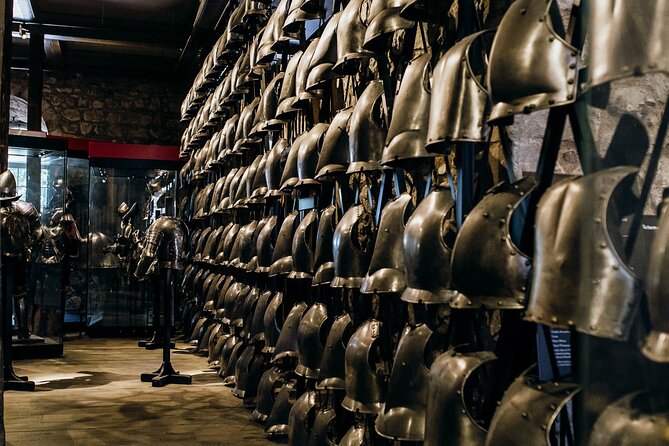 Best of London Tour - Crown Jewels, River Cruise & History Walk - Guides, group size, and the overall pace