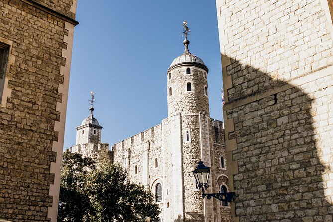 Best of London Tour - Crown Jewels, River Cruise & History Walk - Starting at the Tower of London and Jewel House