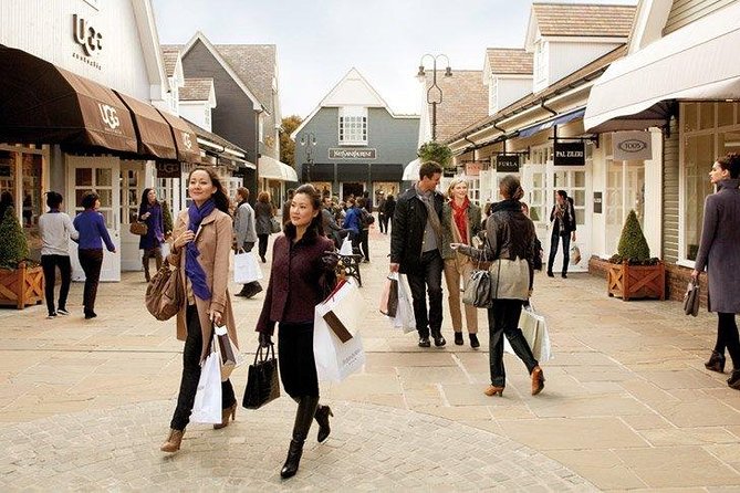 Bicester Village Private Vehicle Round Trip Service from London - Arriving at more than 160 outlet shops