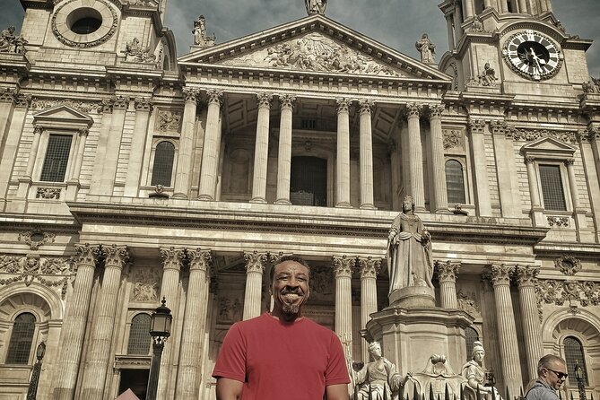 Black Cab Tour of London - Premium Sightseeing Taxi Tour - What the guides add to the experience