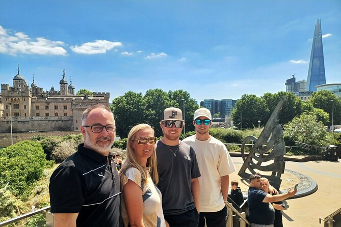 Black Cab Tour of London - Premium Sightseeing Taxi Tour - Mayfair and the darker side of central London