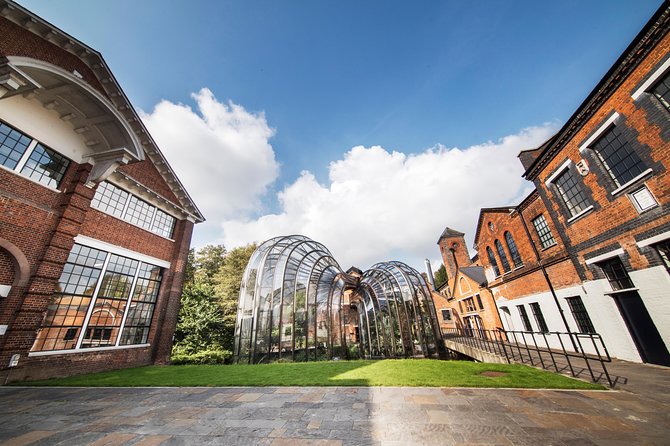 Bombay Sapphire Gin Distillery Tour and Cocktail - Why this distillery sits outside London