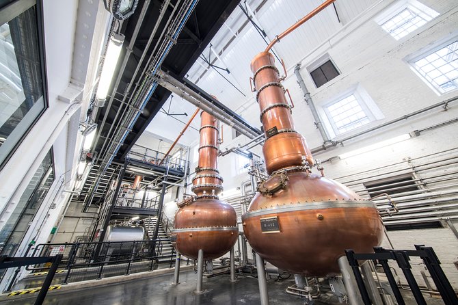 Bombay Sapphire Gin Distillery Tour and Cocktail - Finding your flavor profile in the Botanical Room