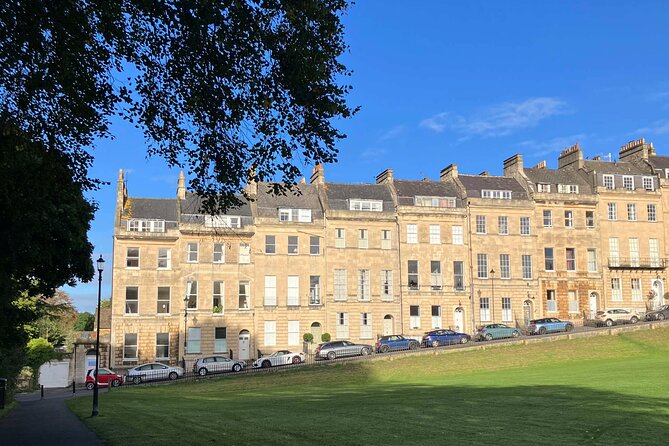 Bridgerton’s Filming Locations in Bath Audio Guide - A café, modern Bath, and a historic bathing place