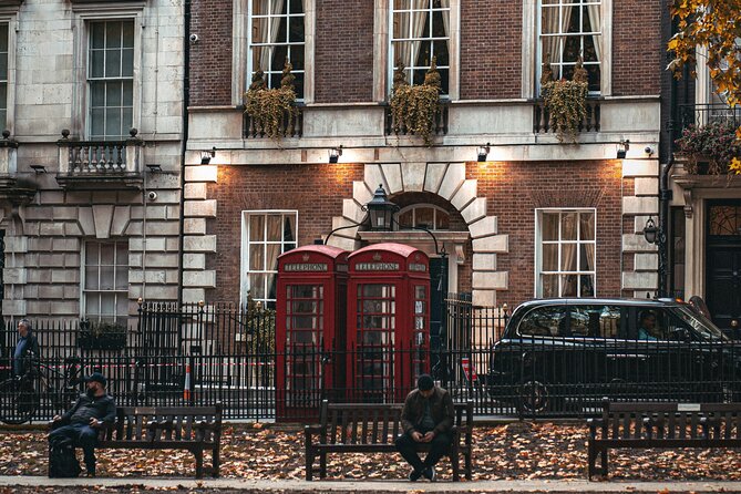 Bridgerton Tour in London - Grosvenor Square and the opening of a social season