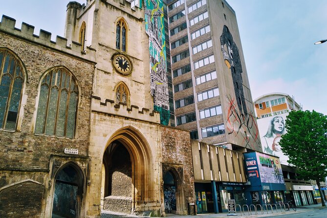 Bristol's Brilliant Pubs: A Self-Guided GPS Audio Tour of the Old City - Starting at Victoria Street and Castle Park