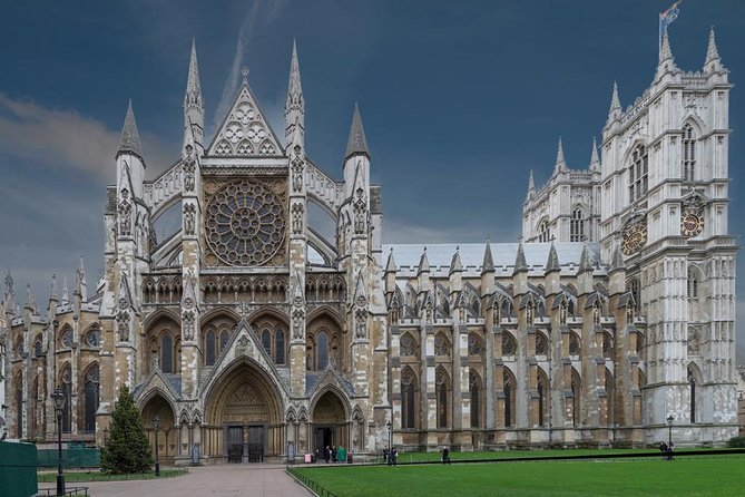 British Royalty & Westminster Abbey Tour - Buckingham Palace and the royal walk from Green Park