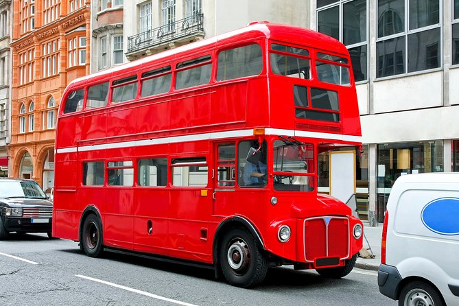 Buckingham Palace and Vintage Bus Tour of London - Entering Buckingham Palace’s State Rooms