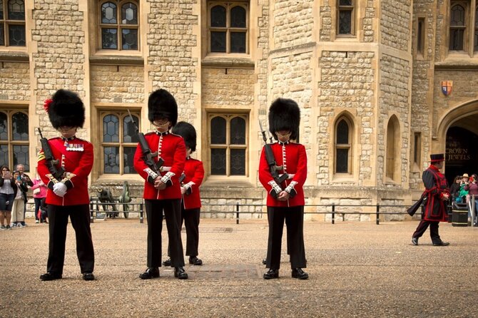Buckingham Palace & Changing of the Guard Experience - Westminster Abbey provides a strong finish