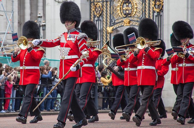 Buckingham Palace, Changing of the Guard & Thames Boat Ride - Buckingham Palace and Changing of the Guard