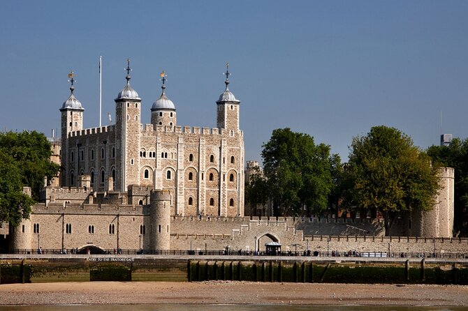 Buckingham Palace & Crown Jewels of London Tour with River Cruise - St Paul’s Cathedral and Wren’s great dome