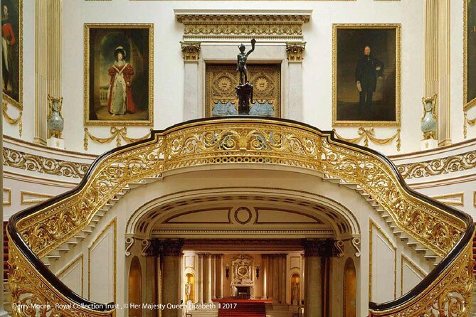 Buckingham Palace Entrance Ticket & British Royalty Guided Tour - St. James’ Park and The Mall set the scene