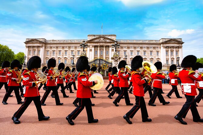 Buckingham Palace Entrance Ticket & Changing of the Guard Tour - Starting at the Duke of York Column