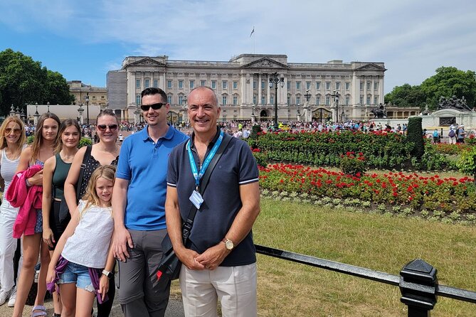 Buckingham Palace: Walking Tour with Entry & Audio Guide - Inside the State Rooms with the audio guide