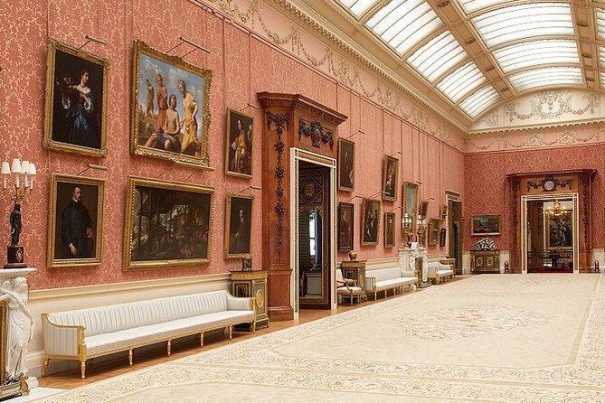 Buckingham Palace: Walking Tour with Entry & Audio Guide - Timing, weather, and meeting-point advice