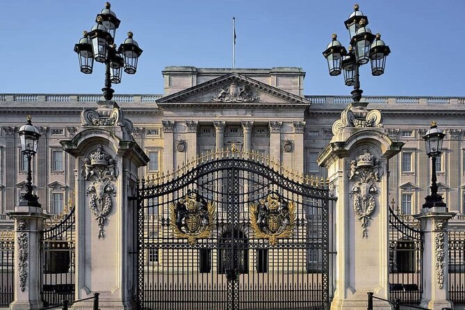 Buckingham Palace & Westminster Guided Walking Tour - Walking the Mall to Trafalgar Square