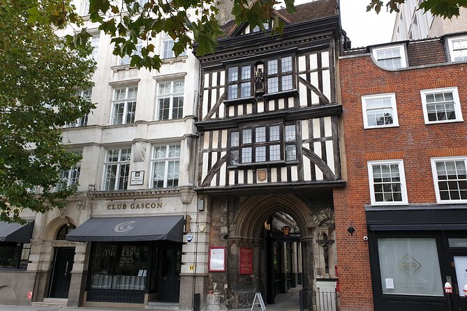 Burnings, Butchery & Black Death: A Walking Tour of London's Bloody Past - Holborn Viaduct and the buried River Fleet