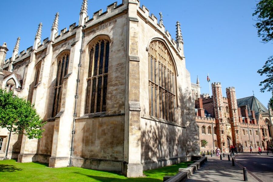 Cambridge: 2-Hour Private University Walking Tour - King’s College Chapel and the best camera angles