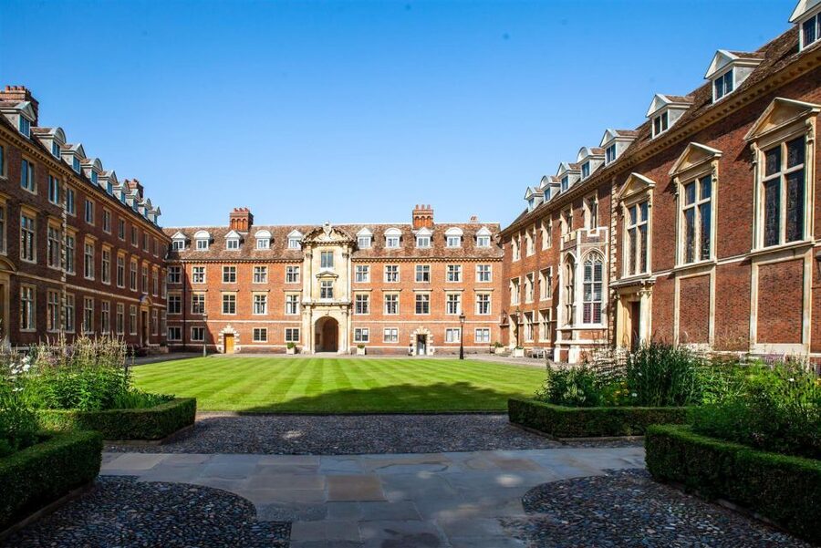 Cambridge: 2-Hour Private University Walking Tour - Customizing the walk for your interests